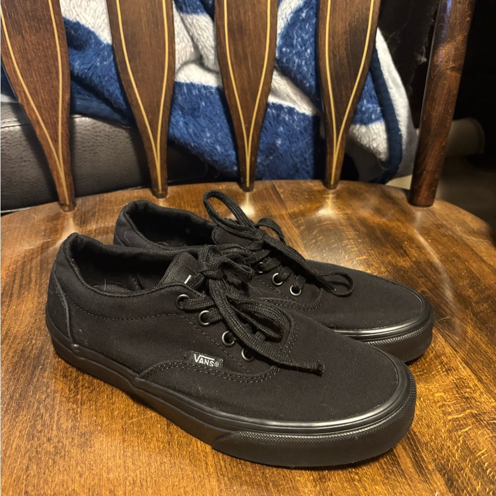 Vans women’s Black Canvas Sneakers